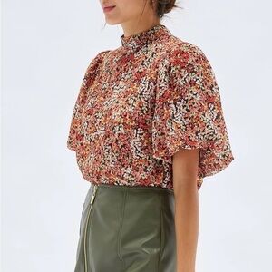 NWT‎ Minkpink Gabae High Neck Floral Blouse in Red Multi Size Small